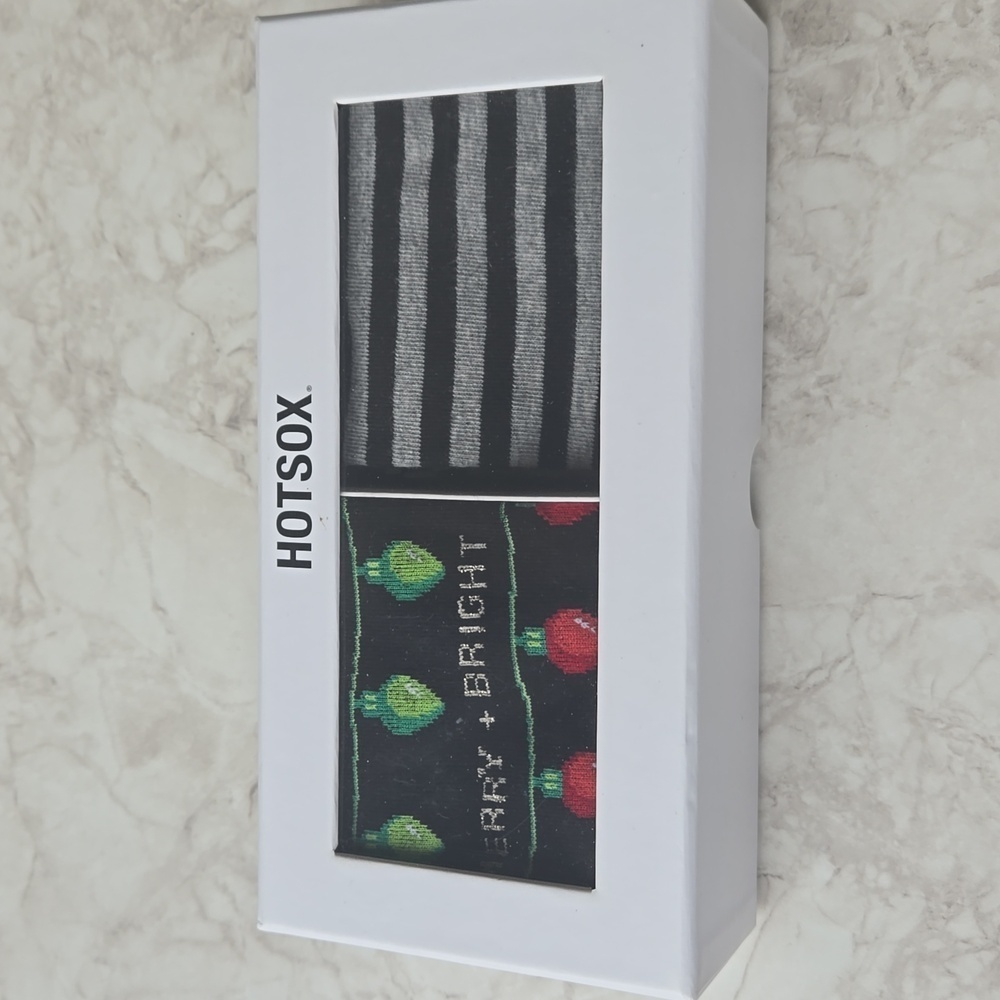 Hotsox, 2 pair of Christmas socks, nwt, unisex